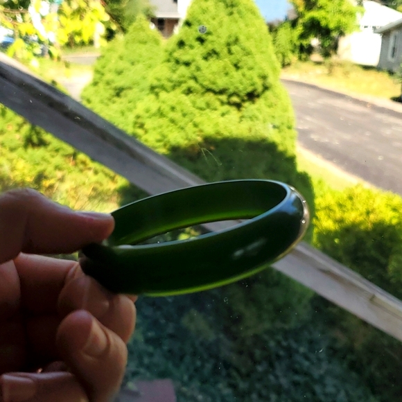 Bakelite green bangle bracelet Vintage - Picture 2 of 7